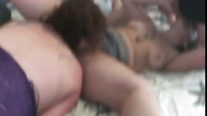 Pertama kali waktu, xxx paksa japan lesbian