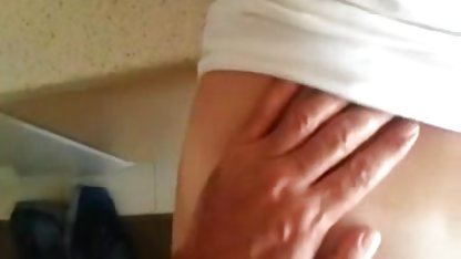 Toket video sex jepang cantik kencang rambut coklat langkah ibu Nina Elle -