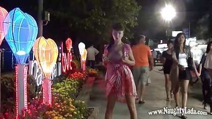 Vixen Ariana Marie dan temannya sex tube jepang bercinta dengan penis besar